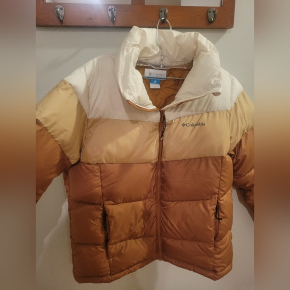 Columbia Tan and Cream Puffer Jacket - Picture 2 of 5
